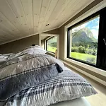 Kavliskogen Panorama Feriehus Isfjorden