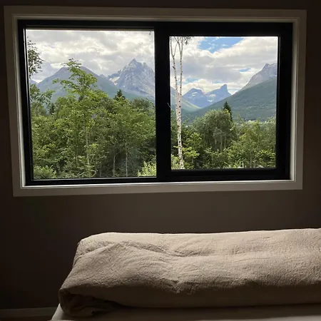 Kavliskogen Panorama Isfjorden