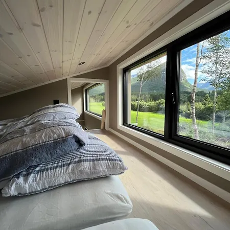 Kavliskogen Panorama * Isfjorden